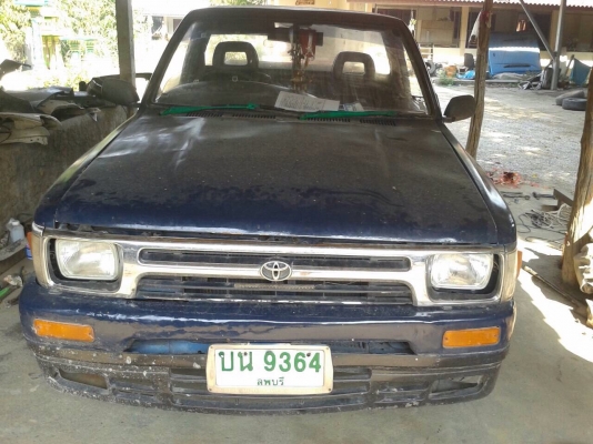 TOYOTA HILUX MIGHTY-X