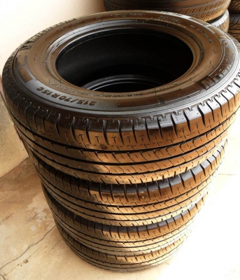 ยางรถกระบะขอบ15 มิชลิน215-70-R15ลงพื้นปี13(4เส้น3,600บ)ดอกหนามาก90\% ยางรถกระบะขอบ15 มิชลิน215-70-R15ลงพื้นปี13(4เส้น3,600บ)ดอกหนามาก90\%