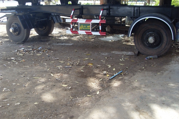 * ขายคัสซีลูกพ่วงยาว 6.50 เมตร ต่อใหม่พร้อมทะเบียน ขาย 180,000.-เดินระบบลม ระบบไฟให้ครบ ติดตั้งบังโคนทั้งสี่ล้อ ติดตั้งกันมอร์เตอไซด์สองชุด