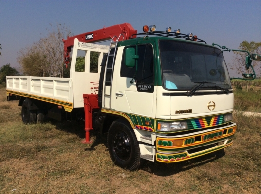 HINO 6 ล้อFF ติดเครน 4.5ตัน 3ปอก เครื่องดี ยางดี ครัทซีสวย ใหญ่ยาวตลอด กระบะยาว 6.2ม. รถพร้อมใช้งาน ขาย 830,000 บาท