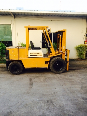 ขายด่วนรถยกโฟค์ลิฟท์ KOMATSU FD-40 4ตัน (รับประกัน 6 เดือน) ขายด่วนรถยกโฟค์ลิฟท์ KOMATSU FD-40 4ตัน (รับประกัน 6 เดือน)