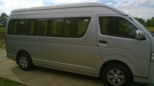 ขายรถตู้ ปี2013 แต่ง VIP