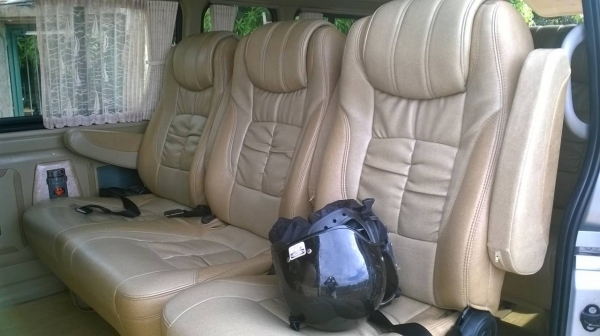 ขายรถตู้ ปี2013 แต่ง VIP ขายรถตู้ ปี2013 แต่ง VIP