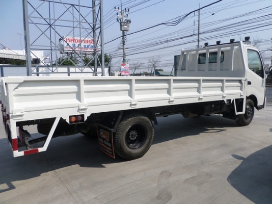 ขายรถบรรทุก 6 ล้อ HINO XZU720R ขายรถบรรทุก 6 ล้อ HINO XZU720R