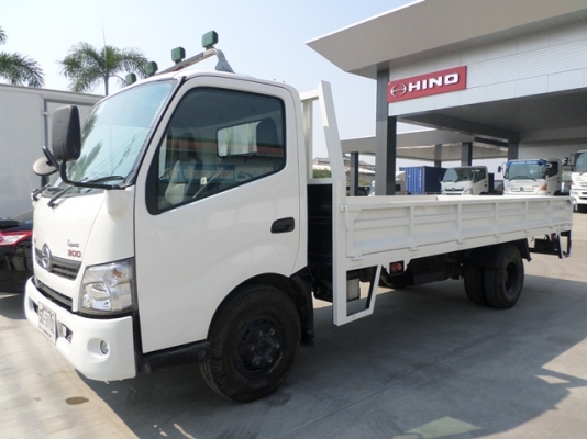 ขายรถบรรทุก 6 ล้อ HINO XZU720R