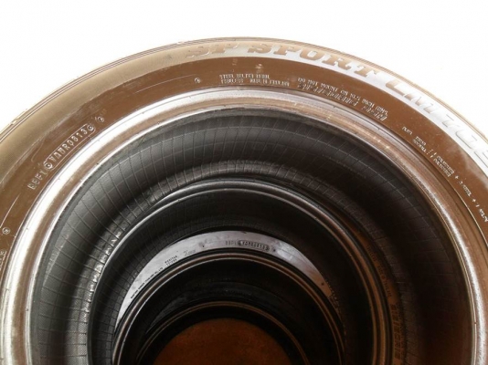 ยางดันล็อป215-60-R16ลงพื้นกลางปี13(4เส้น2,600บ)ดอกหนามาก80\% ยางดันล็อป215-60-R16ลงพื้นกลางปี13(4เส้น2,600บ)ดอกหนามาก80\%