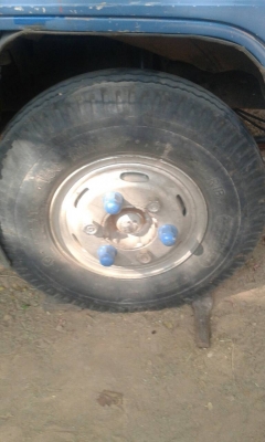 หกล้อ อีซูซุ NPR115แรงรถห้าง เกียร์สั้นปี36หนัาFหลังF รถบ้านสภาพดึพร้อมใช้งาน ทะเบียนพรัอมโอน