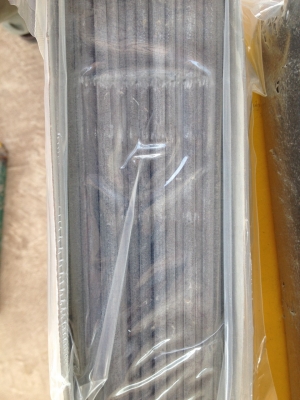 ขายลวดเชื่อมไฟฟ้ากล่องละ10000บาทคับ มี2กล่องครับขายถูกๆ ขายลวดเชื่อมไฟฟ้ากล่องละ10000บาทคับ มี2กล่องครับขายถูกๆ