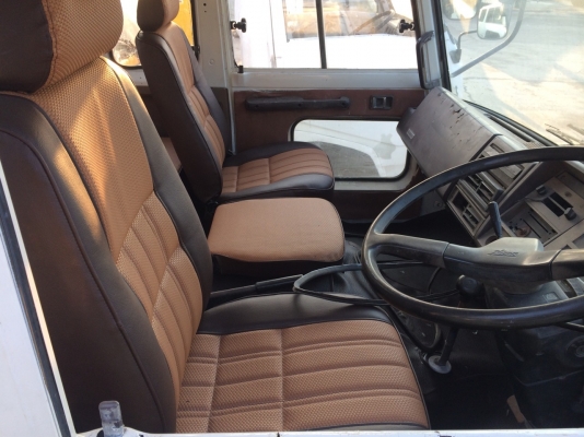 แสงฟ้าเต้นรถ///ขายหัวHINO-4D เคาะปะผุทำสีใหม่ หัวเดิมบาง 80000