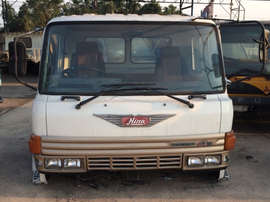 แสงฟ้าเต้นรถ///ขายหัวHINO-4D เคาะปะผุทำสีใหม่ หัวเดิมบาง 80000