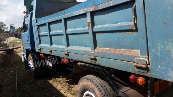 รถบรรทุก 6 ล้อดัมพ์ ISUZU 115 แรงม้า รถบรรทุก 6 ล้อดัมพ์ ISUZU 115 แรงม้า