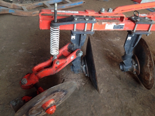 หาง 4 ตราช้าง สภาพดี ขายราคาไม่แพง โทรสอบถาม 092-5192499 คุณสวน