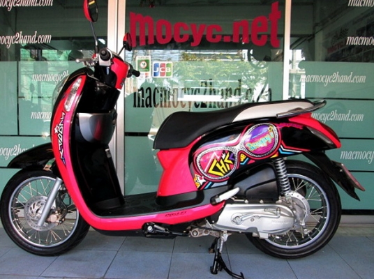scoopy-i สีชมพูดำ  รถเดือน มกราคม ปี56 ซื้อไปแทบไม่ได้ใช้เลย ไมล์ 1133 โล  แถม 3 รายการ 29900