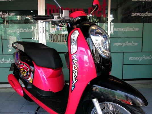 scoopy-i สีชมพูดำ  รถเดือน มกราคม ปี56 ซื้อไปแทบไม่ได้ใช้เลย ไมล์ 1133 โล  แถม 3 รายการ 29900
