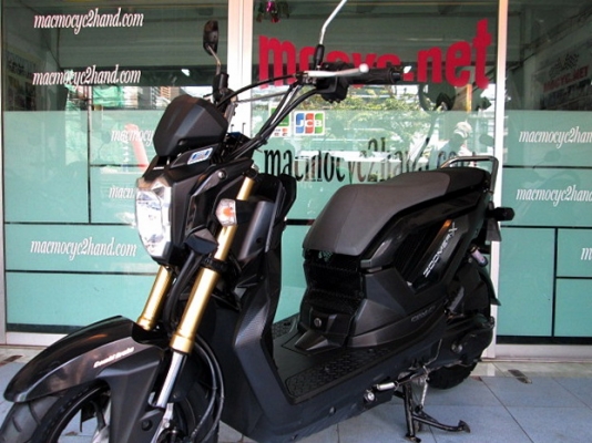 ZOOMER สีดำ ตัวท๊อป คอมบายเบลก รถเดือน สิงหาคม ปี 56 ไมล์ 5 พันโล แถม 3 รายการ 38900 ZOOMER สีดำ ตัวท๊อป คอมบายเบลก รถเดือน สิงหาคม ปี 56 ไมล์ 5 พันโล แถม 3 รายการ 38900