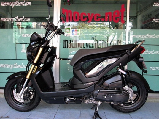 ZOOMER สีดำ ตัวท๊อป คอมบายเบลก รถเดือน สิงหาคม ปี 56 ไมล์ 5 พันโล แถม 3 รายการ 38900 ZOOMER สีดำ ตัวท๊อป คอมบายเบลก รถเดือน สิงหาคม ปี 56 ไมล์ 5 พันโล แถม 3 รายการ 38900