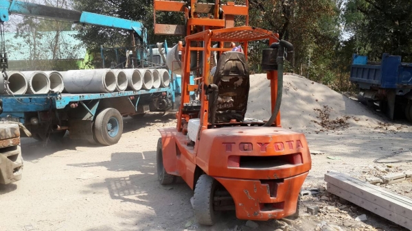 TOYOTA FORKLIFT TOYOTA FORKLIFT