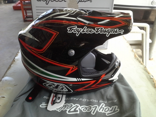 หมวกใหม่น้ำหนักเบา