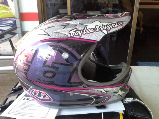 หมวกมือสองครับ troy lee designs