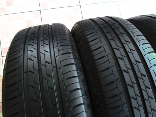 ยาง BRIDGESTONE EP150 195-60-16 ดอกงามๆ 1 ชุด