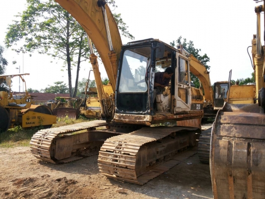 CAT 320 V I ไฟฟ้าครบเอวแน่น ช่วงล่าง70\%เล่มทะเบียน มี2คัน