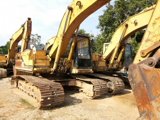 CAT 320 V I ไฟฟ้าครบเอวแน่น ช่วงล่าง70\%เล่มทะเบียน มี2คัน