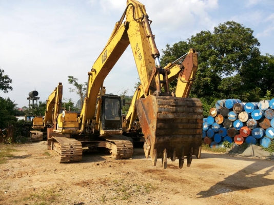 CAT 320 V I ไฟฟ้าครบเอวแน่น ช่วงล่าง70\%เล่มทะเบียน มี2คัน