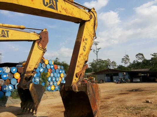 CAT 320 V I ไฟฟ้าครบเอวแน่น ช่วงล่าง70\%เล่มทะเบียน มี2คัน