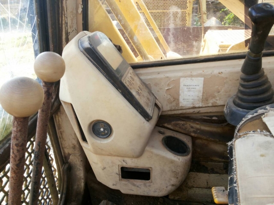 CAT 320 V I ไฟฟ้าครบเอวแน่น ช่วงล่าง70\%เล่มทะเบียน มี2คัน