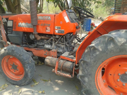 คูโบต้าL4508ใบมีดโรตารีพร้อมเล่มทะเบียน210000จองรถวันนี้รับLCD TVไปเลยครับพร้อมเติมน้ำมันรถไถให้เต็มถังไปเลยครับ