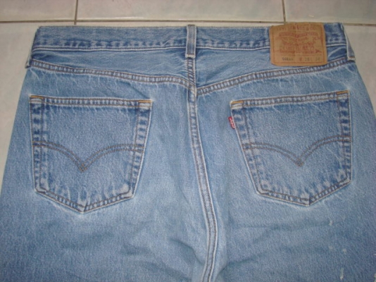 รหัส0767 ยีนส์Levi's 501 ผ้าทราย ของแท้ มือสอง เอว 37 ยาว 29 made in usa
