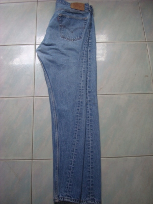 รหัส0767 ยีนส์Levi's 501 ผ้าทราย ของแท้ มือสอง เอว 37 ยาว 29 made in usa