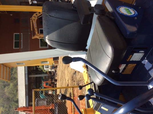 ขายรถขุด KOMATSU  PC 30-5  สภาพสวย พร้อมใช้งาน( เจ้าของขายเอง )