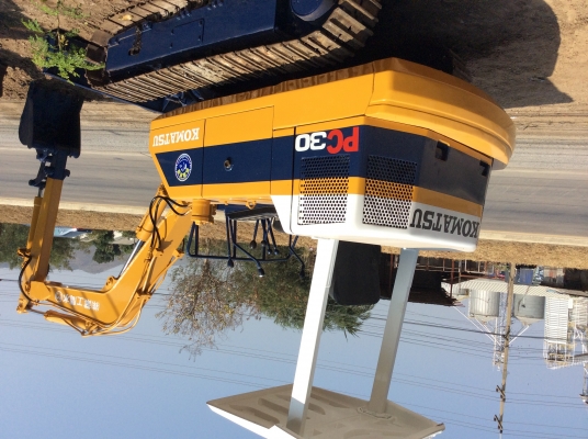 ขายรถขุด KOMATSU  PC 30-5  สภาพสวย พร้อมใช้งาน( เจ้าของขายเอง )