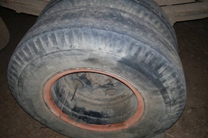 TOYOTA DYNA BU30 - 85 HP 11B หกล้อบรรทุก กระบะเหล็กคอกไม้ความยาว 4.20 เมตรสภาพดีสุดๆพร้อมบรรทุกได้เลย เครื่องยนต์เดิมๆแรงดีไม่เยิ้ม เกียร์ยาวเข้าง่ายไม่มีหลุด ภายในเก๋งไม่ผุคอนโซลอยู่ครบ พวงมาลัยธรรมดา ช่วงล่างคัชซีไม่บวม ยางสภาพดี 60\% พร้อมใช้งาน เอกสารท