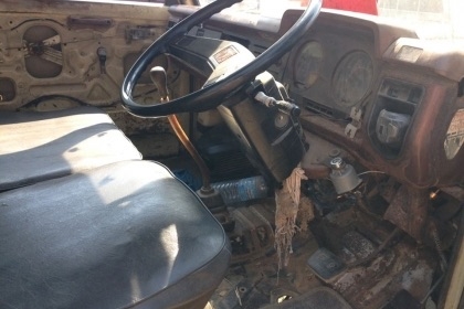 TOYOTA DYNA BU30 - 85 HP 11B หกล้อบรรทุก กระบะเหล็กคอกไม้ความยาว 4.20 เมตรสภาพดีสุดๆพร้อมบรรทุกได้เลย เครื่องยนต์เดิมๆแรงดีไม่เยิ้ม เกียร์ยาวเข้าง่ายไม่มีหลุด ภายในเก๋งไม่ผุคอนโซลอยู่ครบ พวงมาลัยธรรมดา ช่วงล่างคัชซีไม่บวม ยางสภาพดี 60\% พร้อมใช้งาน เอกสารท