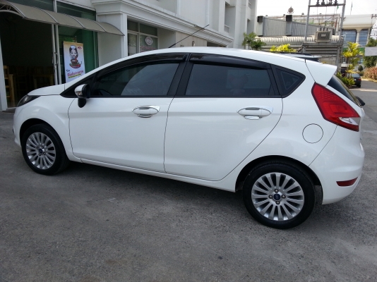 ขายดาว์น Ford Fiesta 2013 ด่วน!! ขายดาว์น Ford Fiesta 2013 ด่วน!!