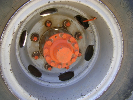 เครื่อง 175 แรง หัวยาว 2 เพลา  ดั้มท์ ราคา 460,000 บาท ขอบคุณลูกค้า จากอุดรธานี ครับ