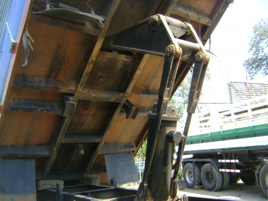 เครื่อง 175 แรง หัวยาว 2 เพลา  ดั้มท์ ราคา 460,000 บาท ขอบคุณลูกค้า จากอุดรธานี ครับ