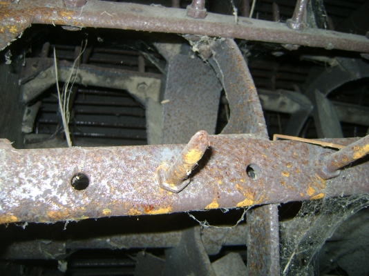 ตู้เกษตร พัฒนา จ้าวช้าง 8 ฟุต ยกลง  ราคา  40,000 บาท