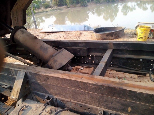 ขายรถ4ล้อดั้มisuzu.รุ่นNKR55เครื่อง88ทะเบียนเล็กไม่ติดเวลาดั้มเกียแน่นแชตซีสวย