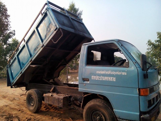 ขายรถ4ล้อดั้มisuzu.รุ่นNKR55เครื่อง88ทะเบียนเล็กไม่ติดเวลาดั้มเกียแน่นแชตซีสวย