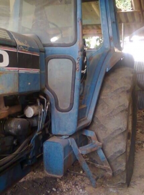 FORD 8210 - 2 เพลา คานหน้า CARRARO รถสภาพดีพร้อมใช้งานได้เลยครับ เครื่องแรงดี เกียร์ 8+4 เดิมๆเข้าง่ายคล่องดีไม่มีหลุดครับ มีตู้เก๋งครบพร้อม ช่วงล่างแน่นดี ยางสภาพดีประมาณ 60\% พร้อมใช้งาน เอกสารทะเบียนครบ ราคาต่อรองได้ครับ