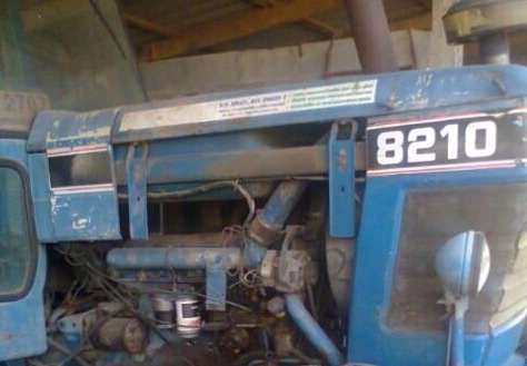 FORD 8210 - 2 เพลา คานหน้า CARRARO รถสภาพดีพร้อมใช้งานได้เลยครับ เครื่องแรงดี เกียร์ 8+4 เดิมๆเข้าง่ายคล่องดีไม่มีหลุดครับ มีตู้เก๋งครบพร้อม ช่วงล่างแน่นดี ยางสภาพดีประมาณ 60\% พร้อมใช้งาน เอกสารทะเบียนครบ ราคาต่อรองได้ครับ