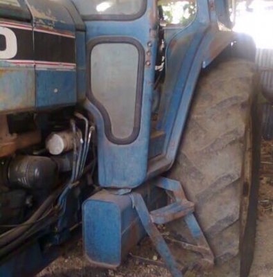 FORD 8210 - 2 เพลา คานหน้า CARRARO รถสภาพดีพร้อมใช้งานได้เลยครับ เครื่องแรงดี เกียร์ 8+4 เดิมๆเข้าง่ายคล่องดีไม่มีหลุดครับ มีตู้เก๋งครบพร้อม ช่วงล่างแน่นดี ยางสภาพดีประมาณ 60\% พร้อมใช้งาน เอกสารทะเบียนครบ ราคาต่อรองได้ครับ