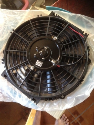 พัดลมระบายความร้อนหม้อน้ำรถยนต์และระบายความร้อนแผงคอล์ยร้อนแอร์ ขนาด 10นิ้ว แบบ บาง 12v(ใหม่) japan ตัวละ1000 บาท มีของแค่15ตัวเท่านั้นนะคับ พัดลมระบายความร้อนหม้อน้ำรถยนต์และระบายความร้อนแผงคอล์ยร้อนแอร์ ขนาด 10นิ้ว แบบ บาง 12v(ใหม่) japan ตัวละ1000 บาท มีของแค่15ตัวเท่านั้นนะคับ