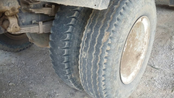 รถฮีโน่ 6 ล้อดั้ม  FC8J  220 แรงม้า. ปี 53  สนใจติดต่อ 081 - 6079515