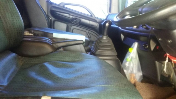 รถฮีโน่ 6 ล้อดั้ม  FC8J  220 แรงม้า. ปี 53  สนใจติดต่อ 081 - 6079515