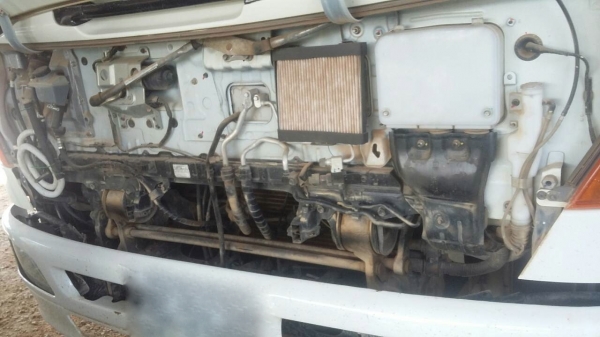 รถฮีโน่ 6 ล้อดั้ม  FC8J  220 แรงม้า. ปี 53  สนใจติดต่อ 081 - 6079515