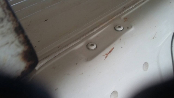 รถฮีโน่ 6 ล้อดั้ม  FC8J  220 แรงม้า. ปี 53  สนใจติดต่อ 081 - 6079515